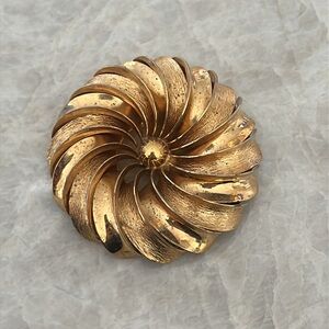 Vintage Gold Spiral Brooch